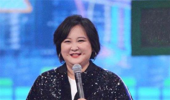 贾玲高情商回应催婚,送给我一个孩子得了!