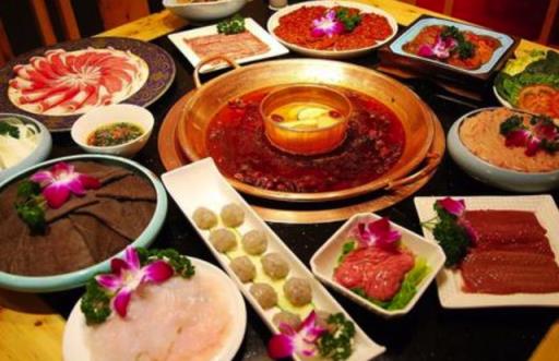 网友初次约会点2万多火锅，火锅店算是赢家！