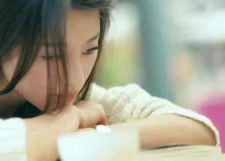 中年少女，四十岁了战斗力还满格！