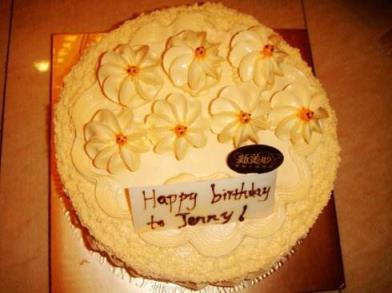 祝自己生日快乐,自己给自己过生日!