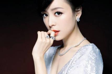 伤了心的女人怎么了，我只想好好爱一回 ！