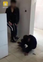 中学生校厕遭围殴,孩子犯错家长遭殃