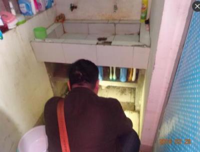 女生寝室滚落伤残,发生急性大面积脑梗死