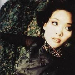 母爱的裤袜，我忍不住撕掉妈妈的丝袜来一场爱的表演秀！