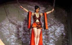 美丽的新娘雪儿跟老许，女人被那男人折磨着！