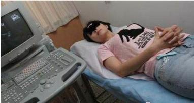 宝贝打开腿我要插，男医生为我检查妇科病！