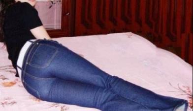 嗯浪货好多水好紧，这么湿还说不要！