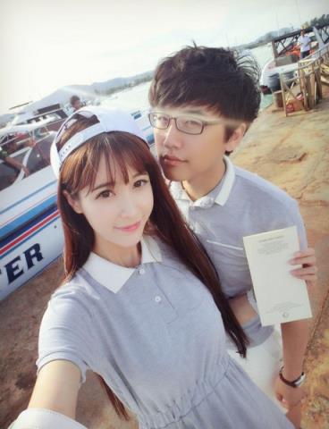 宝贝乖我轻点插,我和漂亮姐姐双宿双飞!