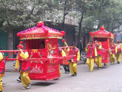 在轿子里被两个温师傅,师生恋并不那么唯美!