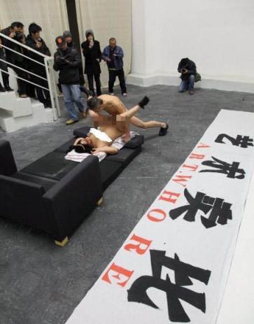 小姐口述真实双飞经历,有钱人都变态!