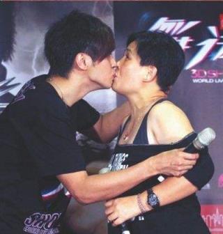酒托女让我给干了,一个骗人钱财的贱女人!