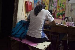 女同桌让我放学插她,这样她会不会怀孕?