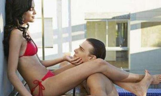 教室停电h恩啊好湿好硬，把腿张开点要塞东西！