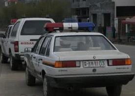 开假警车巡街半年,想当警察不惜触犯法律