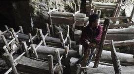 初二学生守棺材洞，再次揭露教育的缺憾和悲哀