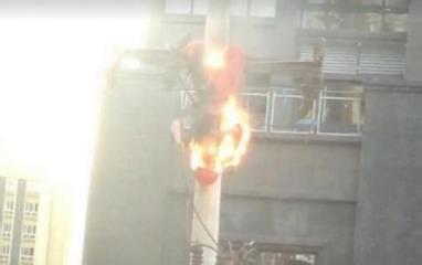 工人修电缆遭电击，安全作业再次警示