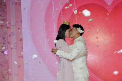 奚梦瑶首谈求婚,中只是想和何猷君低调的领证