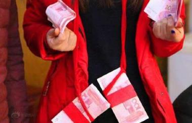 男子拿不出彩礼自杀，认为父母应该出这笔钱