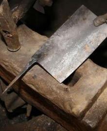 男子为复合砍死女友家人，女友求判死刑