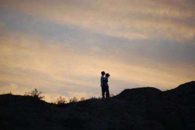 人约黄昏后，泪珠儿不觉湿透了衣裳！