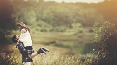 用一生去爱你，爱到忘了自己！