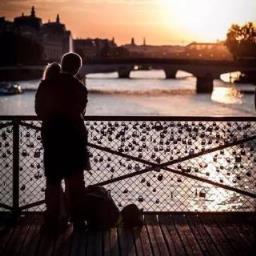 从前从前有个人爱你很久，可就是有缘无份!