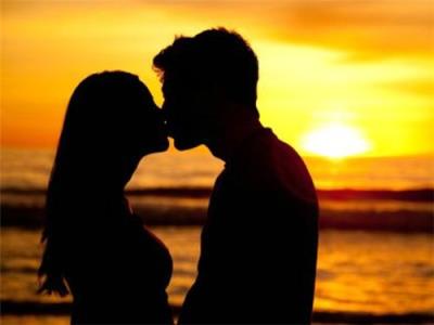 轰轰烈烈的曾经相爱过，卿卿我我变成了传说！