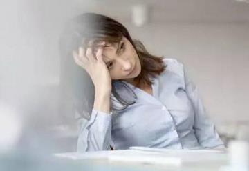 我不能忘记你，我仍能清晰的看见你的脸！