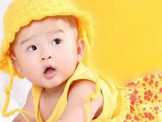 我最喜欢的一个人,她那无私的爱给了我无限欢乐和幸福!
