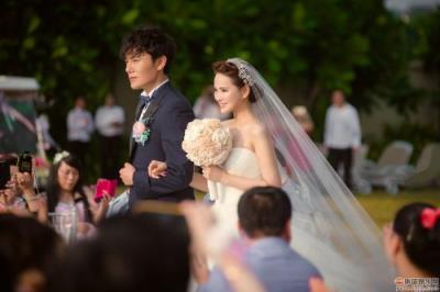 咱们结婚吧,有情人终成眷属!