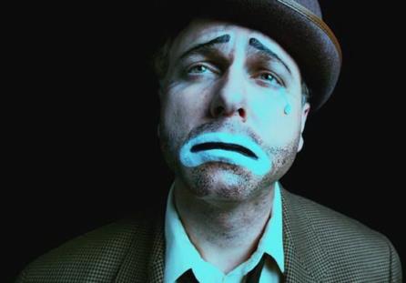 小丑的眼泪，每一滴泪水都是难以诉说的无奈！