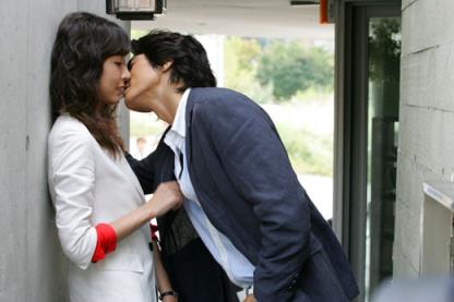 你是我爱人，陪我走过人生的喜怒哀乐！