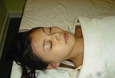 错误的相遇,这个女人死在他的面前!