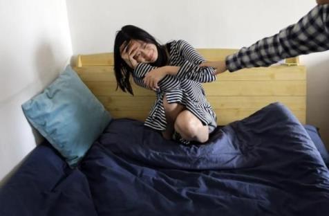 扭曲的同居生活，4年的同居生活走到尽头！