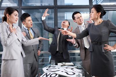 职场潜规则，我的女儿心甘情愿被潜规则！