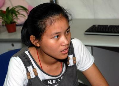 爸爸和女儿，女儿给爸爸寄a片！