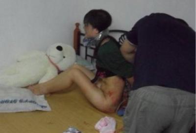 我的老师是禽兽,他们总是不停地骚扰着我!