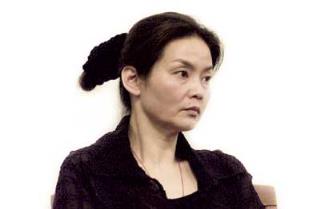 不惑女人的扭曲生活，女儿因此患上精神病！