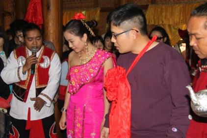 上门女婿，我和老婆做爱也要收钱！