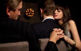 一枝红杏出墙来，寂寞女人的心灵出轨经历！