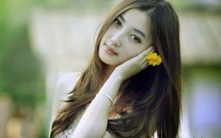 做向日葵一样的姑娘，做一个阳光快乐的女孩