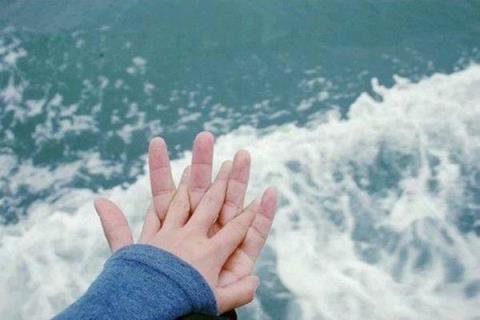 这该死的爱，爱而不得的爱最磨人！