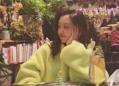 李亚鹏女友晒美照，网友送上祝福