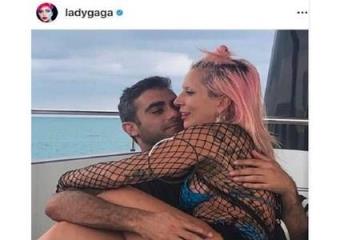 gaga晒甜蜜合照，男友是一家名为帕克集团的公司CEO