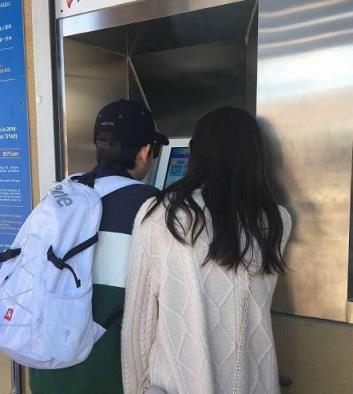 胡先煦公布恋情,被拍到了就公开