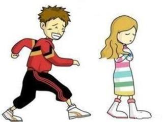 小伙追女生求教前男友，招警才被劝离