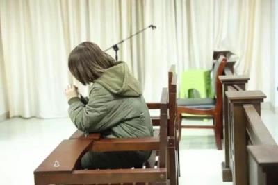 女子刺男友获缓刑,男友谅解恢复恋爱关系