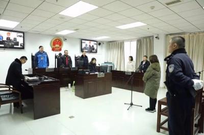 女子刺男友获缓刑,男友谅解恢复恋爱关系
