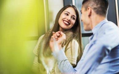 50个撩妹金句，未来我想和你一房二人三餐四季！