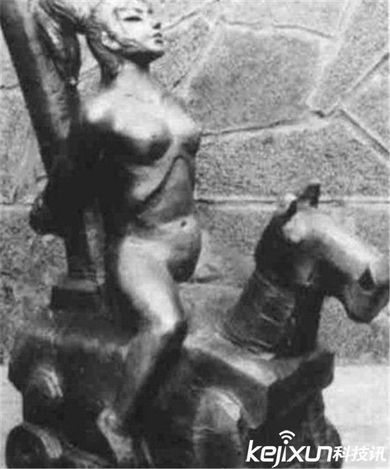 古代性刑罚女人图解夹乳锁阴酷刑 太变态了!